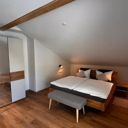 Weingut & Strausswirtschaft Vogel Διαμέρισμα *