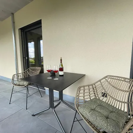 Weingut & Strausswirtschaft Vogel Διαμέρισμα *