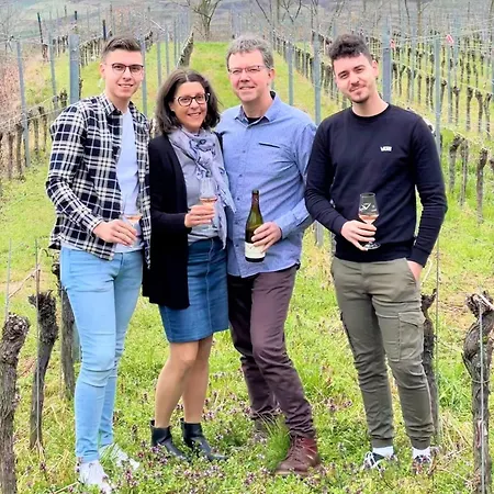 Weingut & Strausswirtschaft Vogel